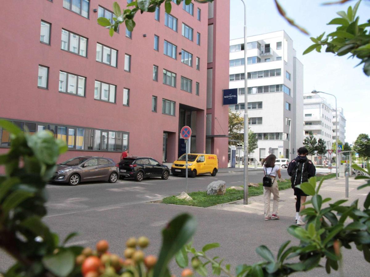 Novotel Suites Wien City Donau Esterno foto