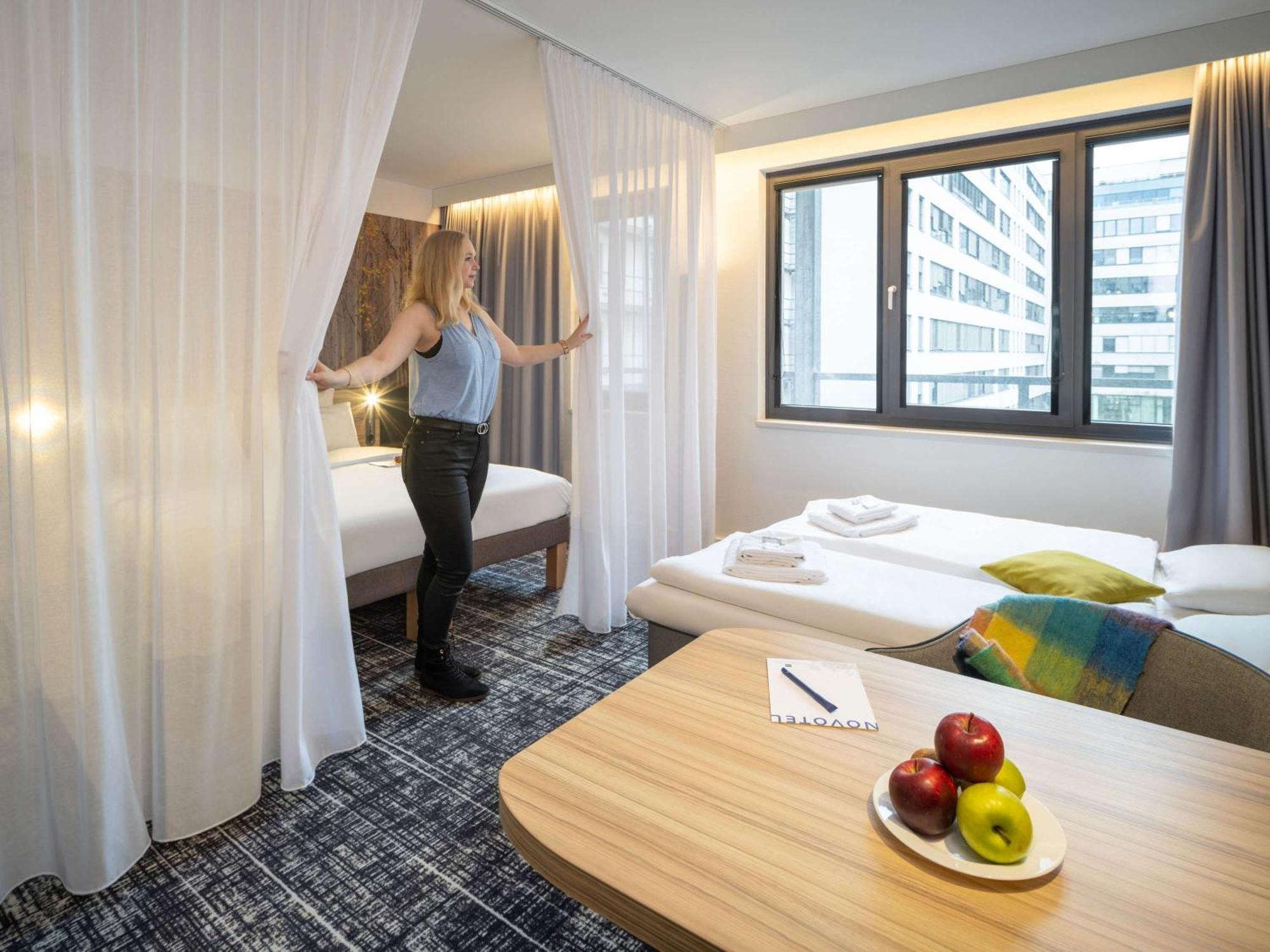 Novotel Suites Wien City Donau Esterno foto
