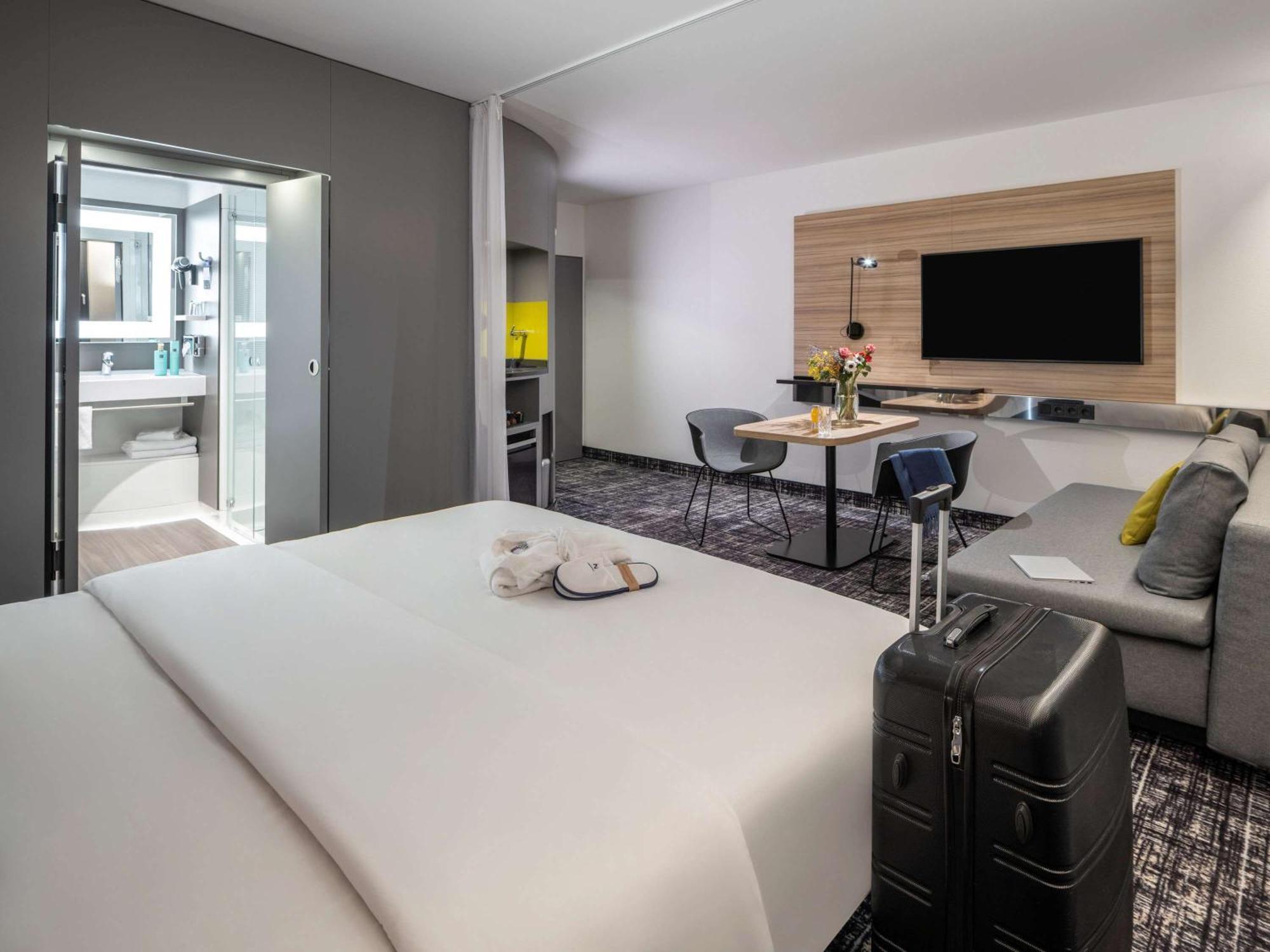 Novotel Suites Wien City Donau Esterno foto