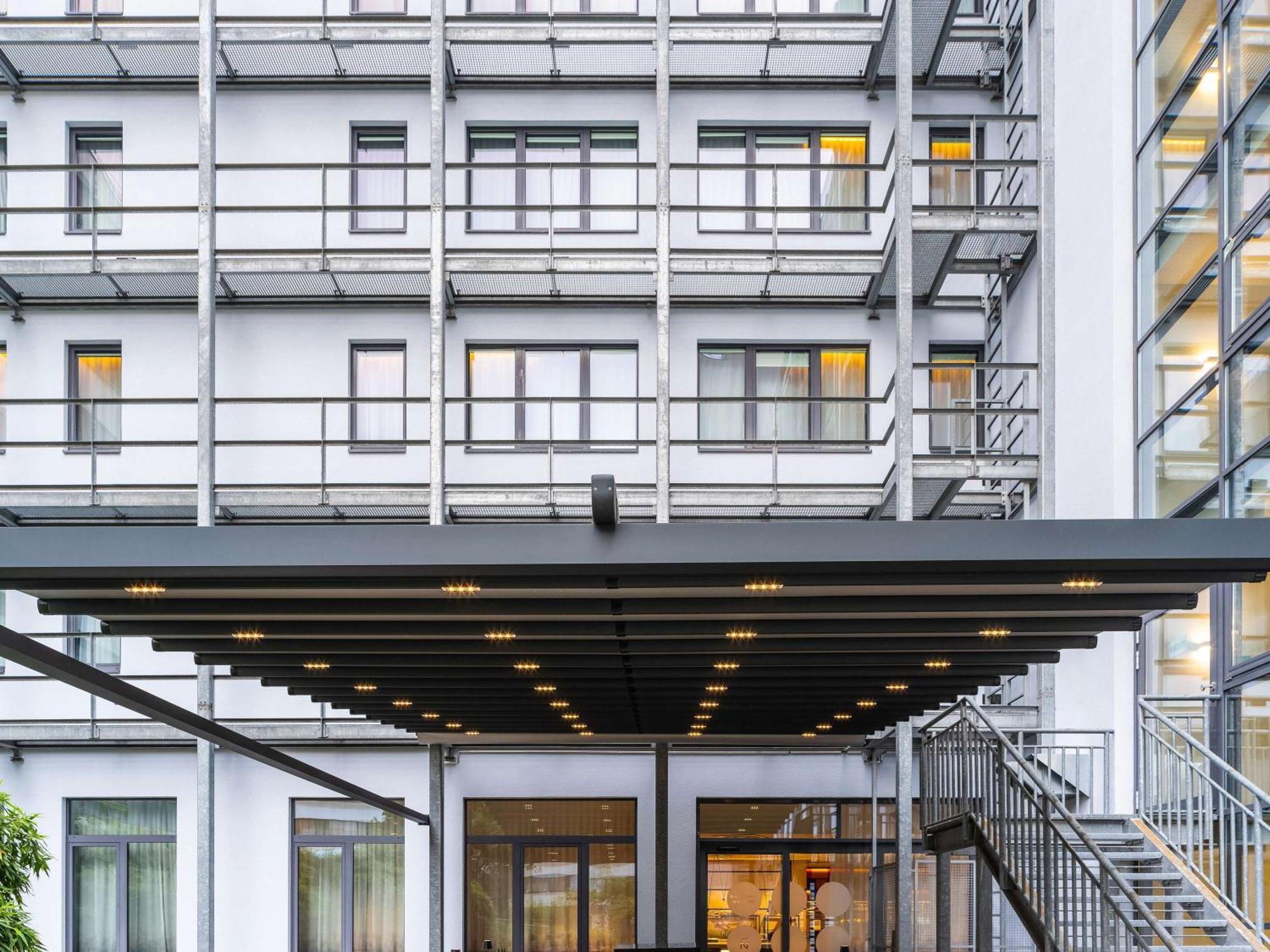 Novotel Suites Wien City Donau Esterno foto