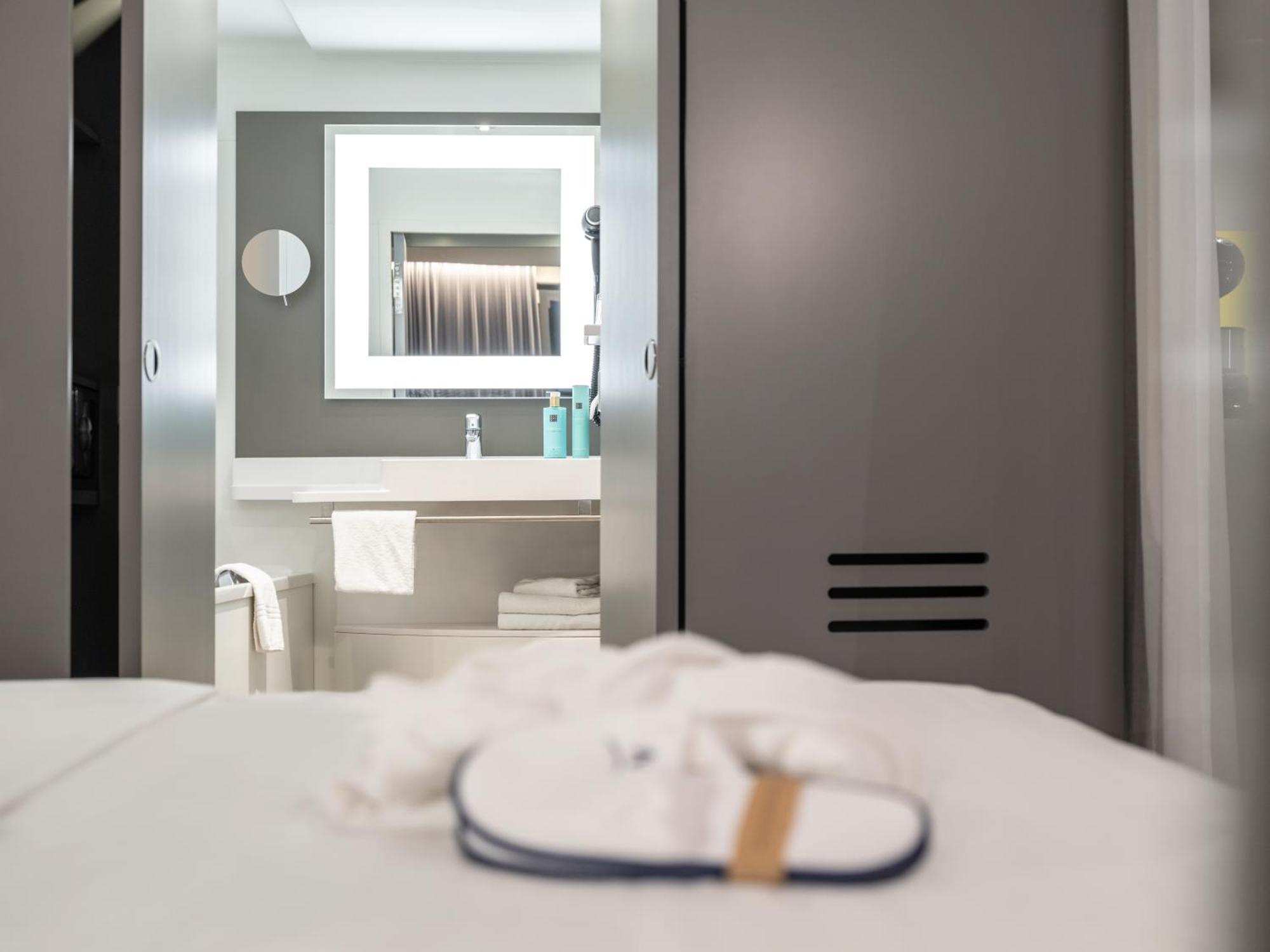 Novotel Suites Wien City Donau Esterno foto