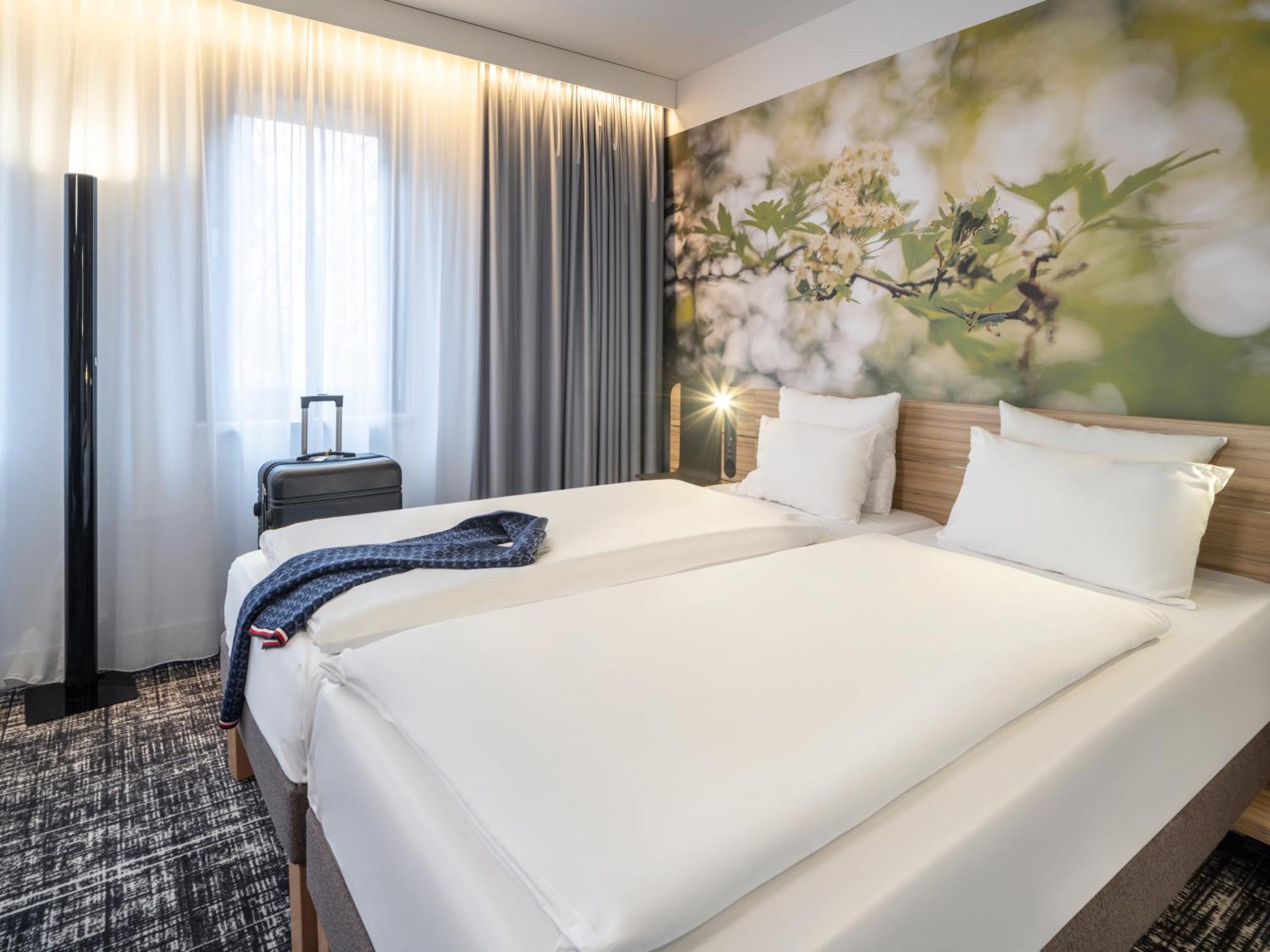 Novotel Suites Wien City Donau Esterno foto
