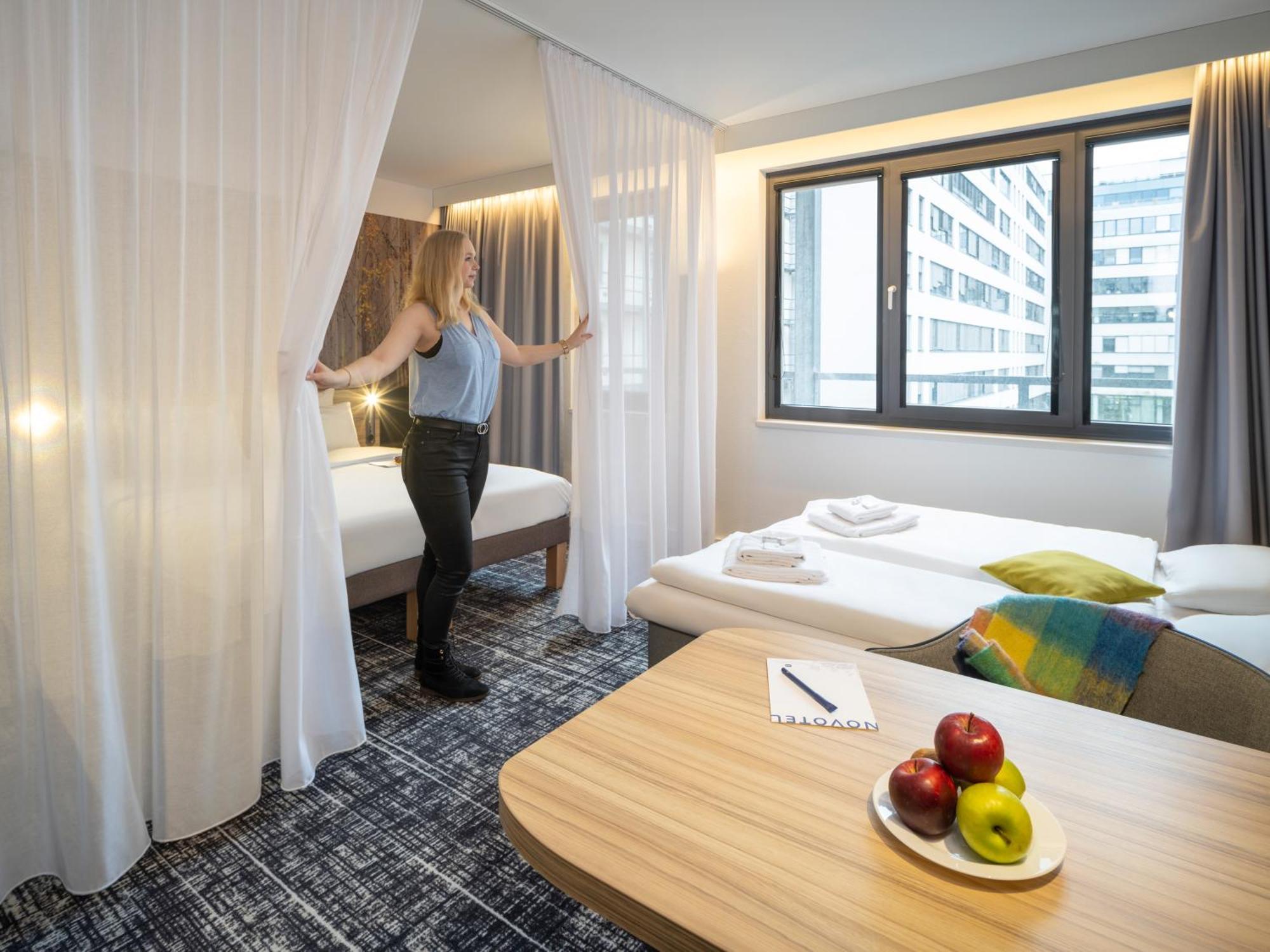 Novotel Suites Wien City Donau Esterno foto