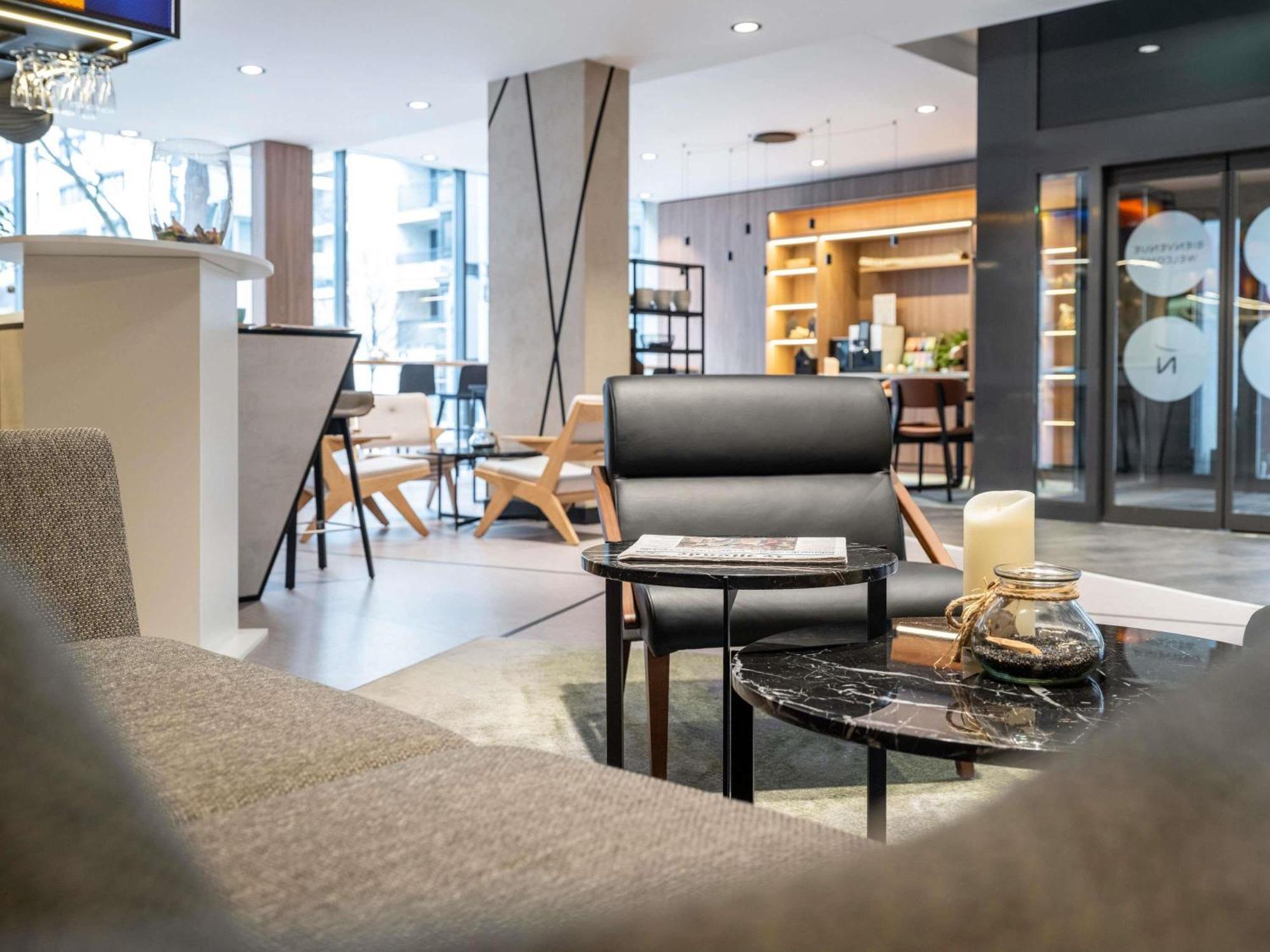 Novotel Suites Wien City Donau Esterno foto